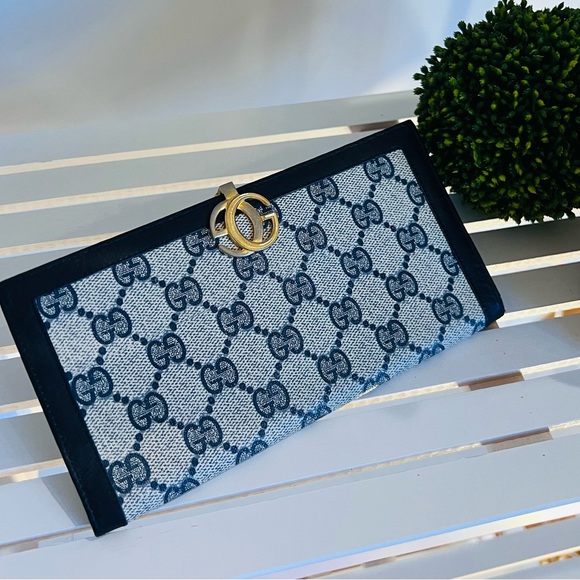 Gucci Handbags - 100% authentic GUCCI GG Supreme Long Wallet Navy Old